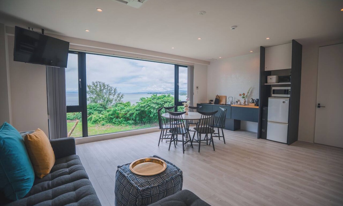 Kadena-cho Apartment | BLUE STEAK WONDER SENAHA