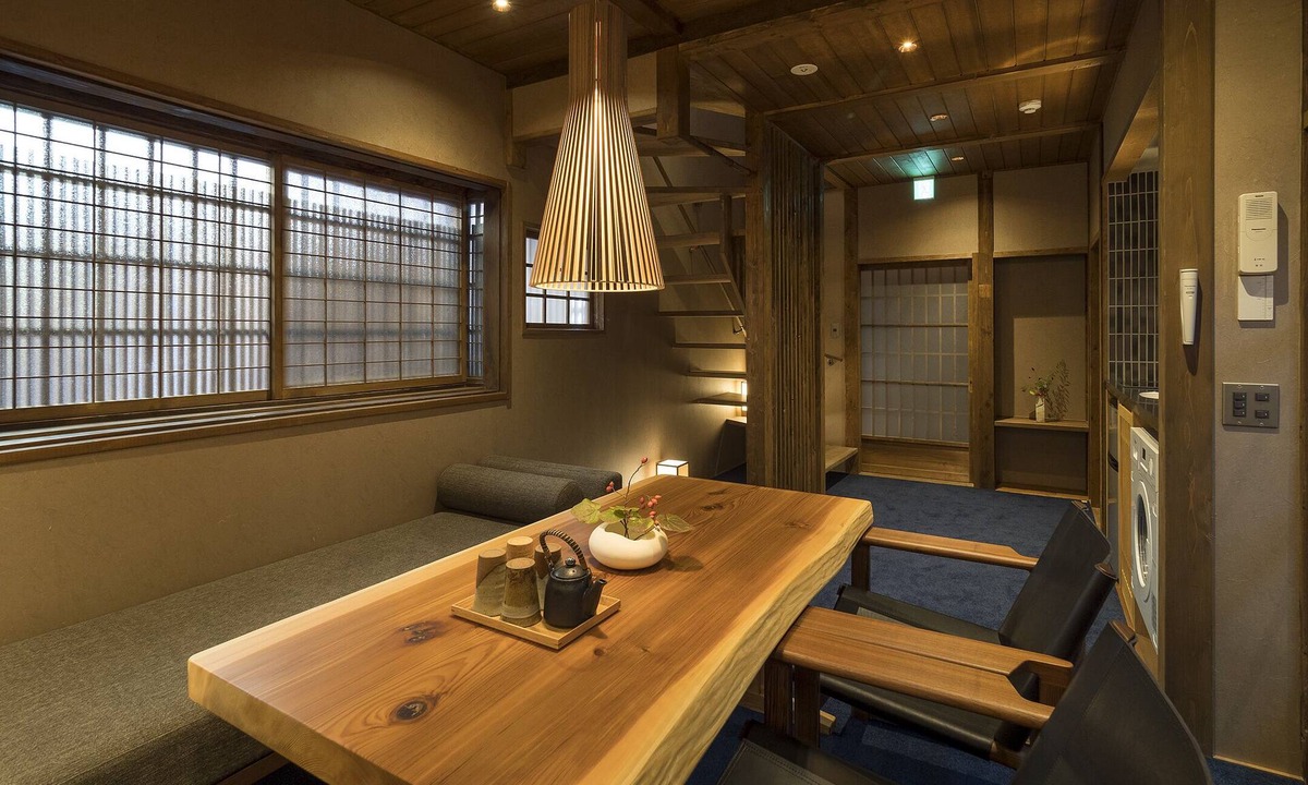 Sannenzaka Ninenzaka House | Bonbori an