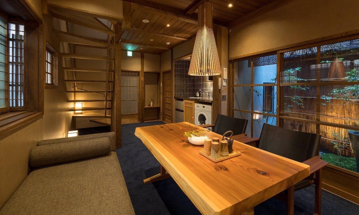 Sannenzaka Ninenzaka House | Bonbori an
