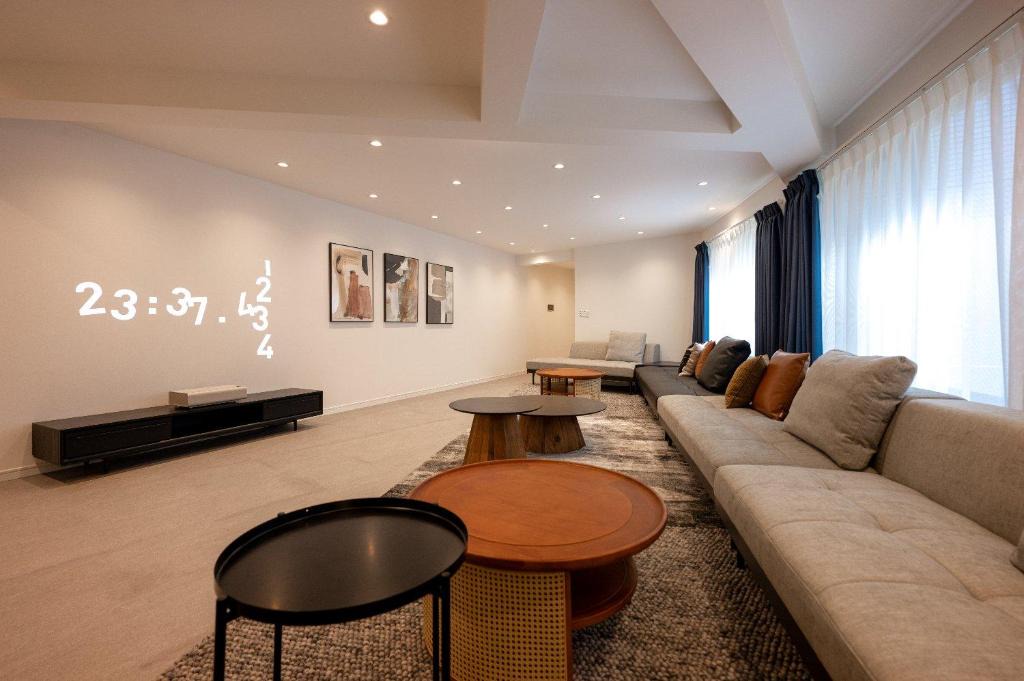 Akasaka Apartment | Bonheur Akasaka - 一部客室家具リニューアル