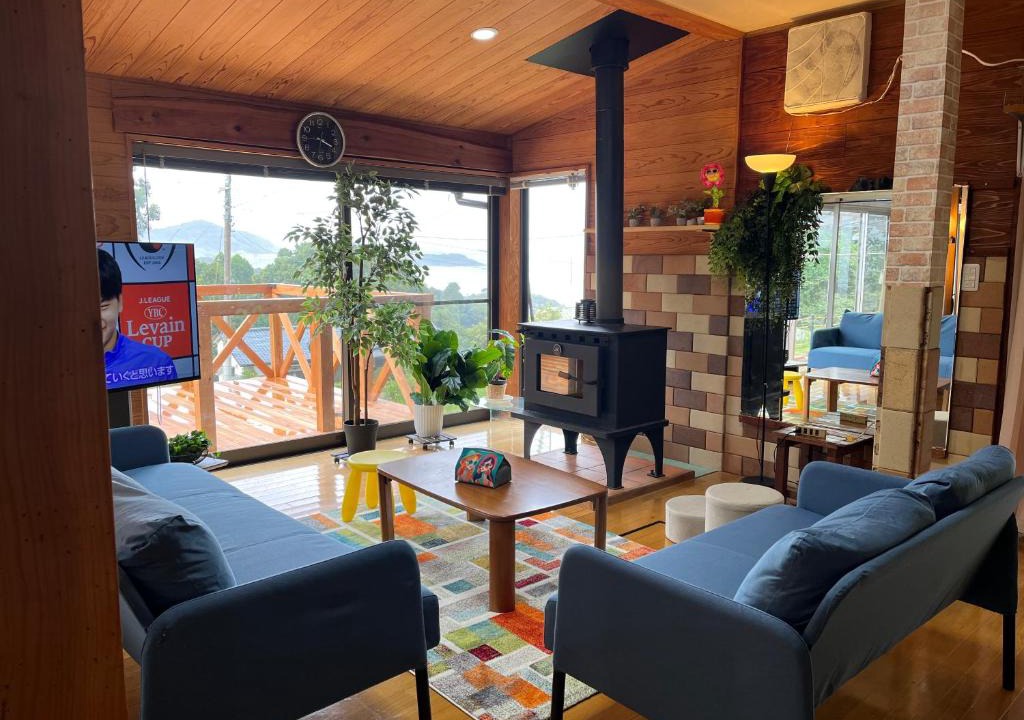 Hyuga House | Breezy hill