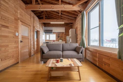 Niki Apartment | c-flat
