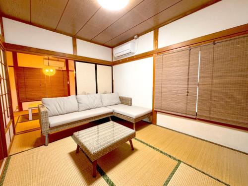 Hedamura House | CalmbasePORT