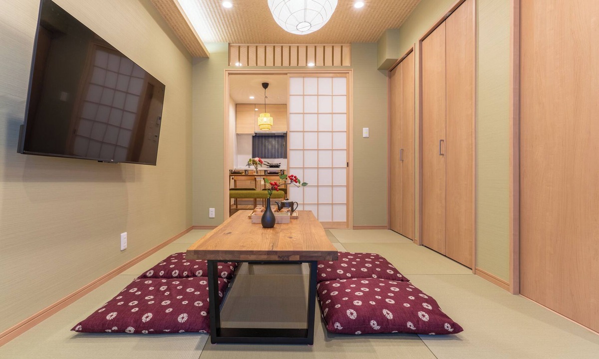Nishinari House | Campaigning|4min from station|Free parking|Japanese style|Two baths, two toilets, detached house|Kansai-Kyoto direct access|Namba near Amikin. Tsutenkaku. Shinsai