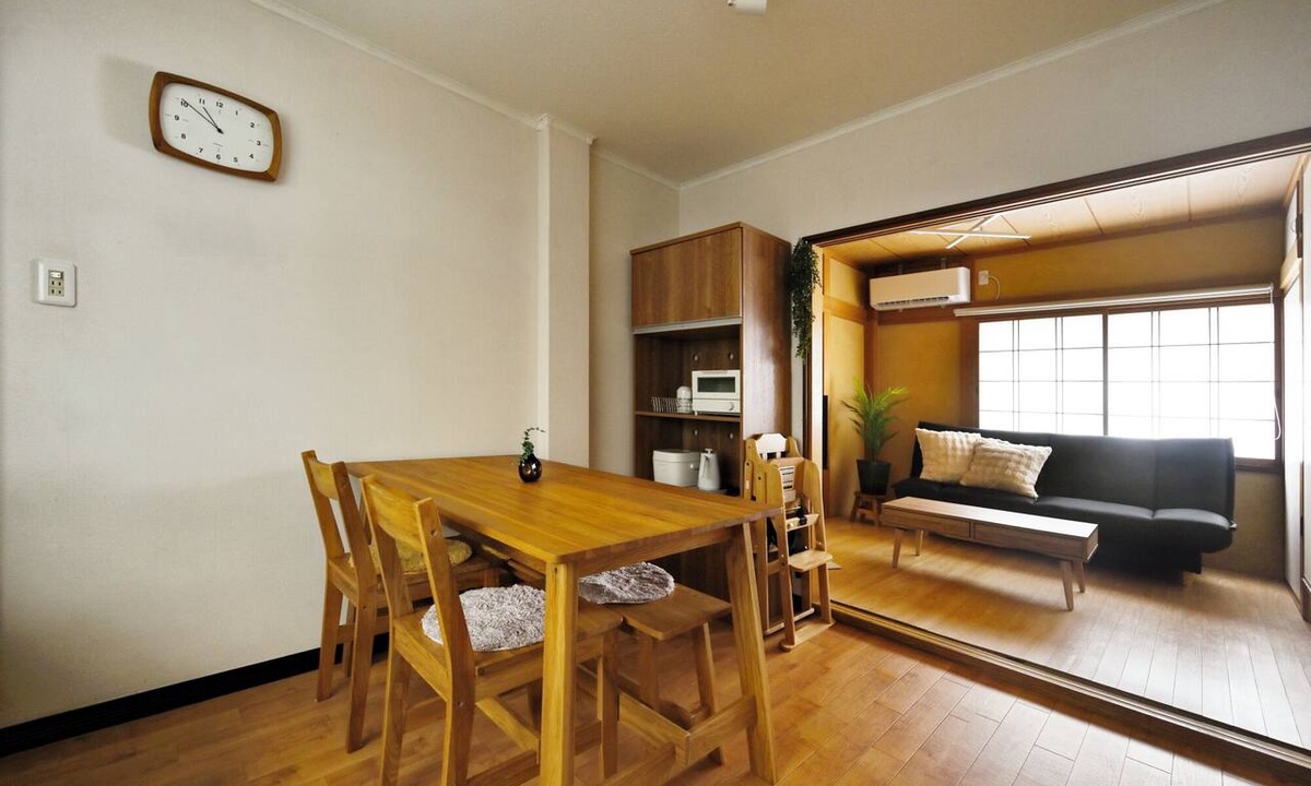Ikuno House | Casa Sun Tsuruhashi | Whole House 1 min to Koreatown, 2BR + Private Rooftop