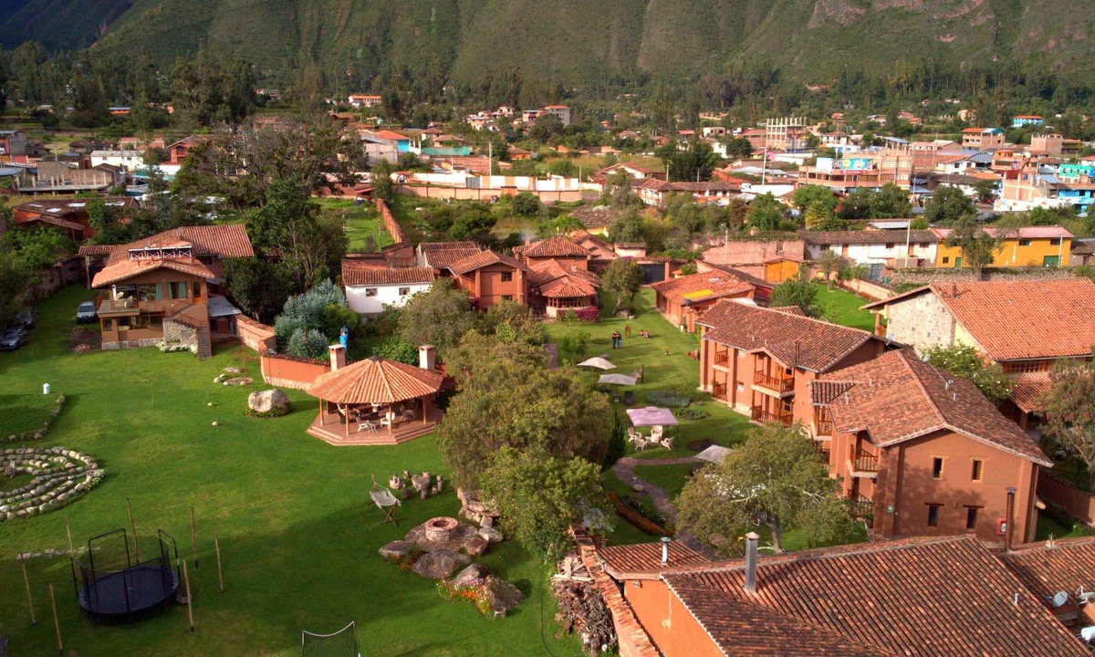 Urubamba Hotel | Charming Classic Room – Ideal for Couples with One Child
