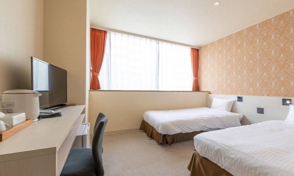 Higashishinsaibashi Hotel | Comfort Twin room only plan twoperson trip/Osaka Ōsaka