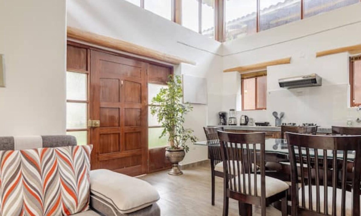 Calca House | Comfortable modern house with large garden, stunning mountain views.