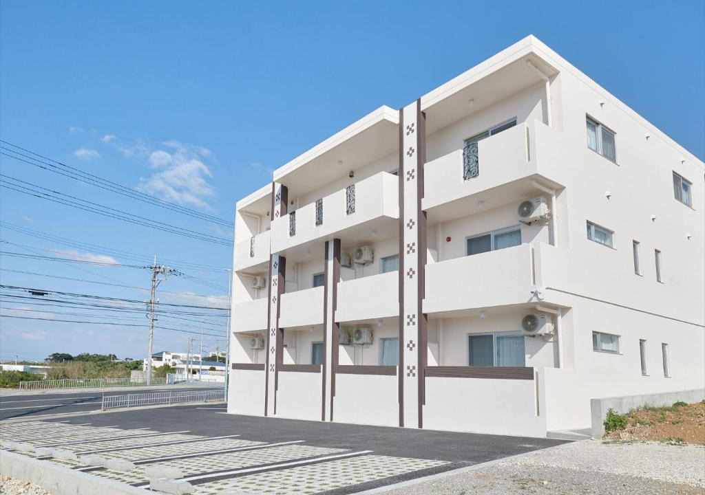 Namihira Apartment | Condominium・yuyuki