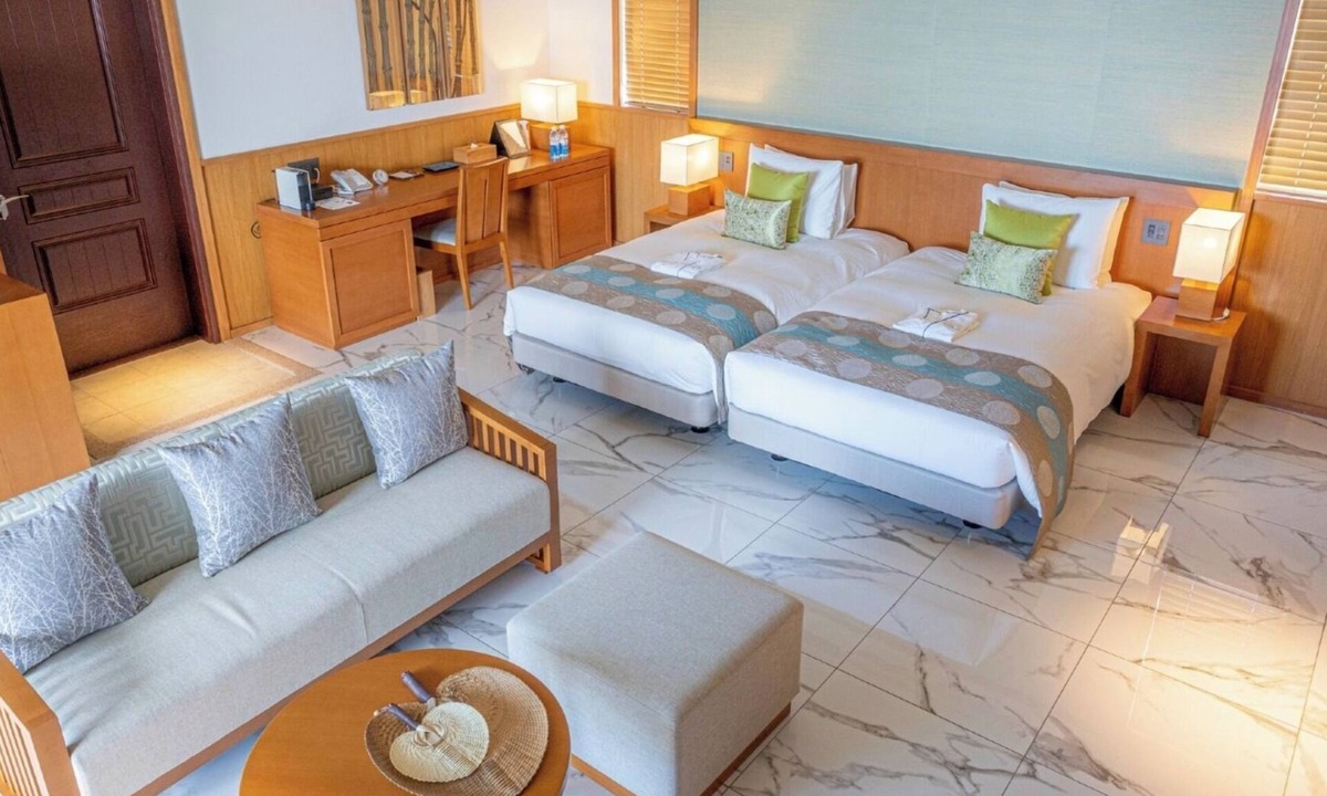 Miyakojima Hotel | Connecting Pool Jacuzzi Villa House | Vacation /Miyakojima Okinawa