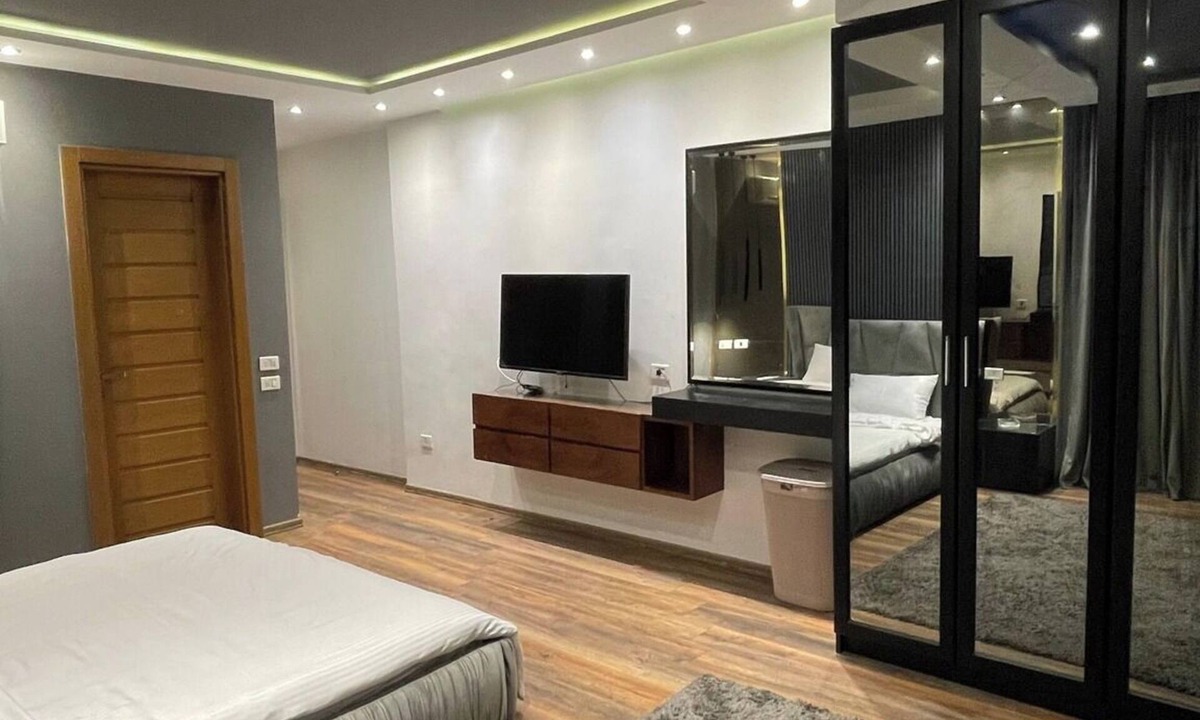 Sheikh Zayed City Apartment | Cozy 2-bedroom apartment in Beverly Hills compound Giza Governorate with AC