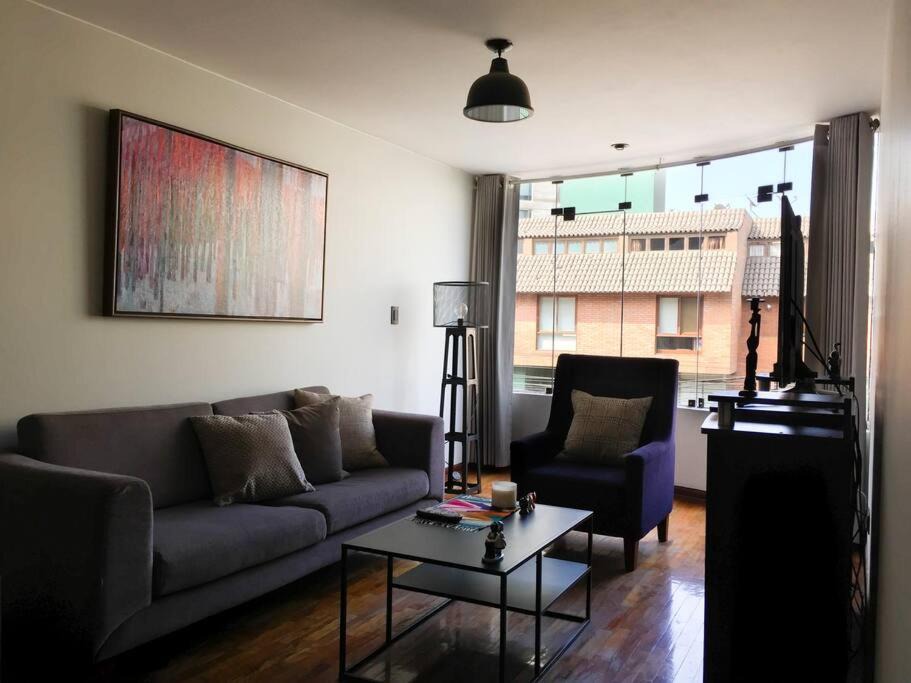 Santiago de Surco Apartment | Cuarto por la embajada de EEUU