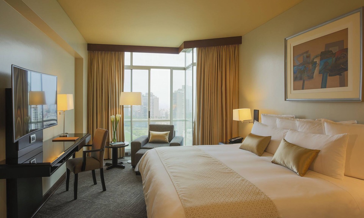 Sector 1 Hotel | Delfines Hotel & Convention Center