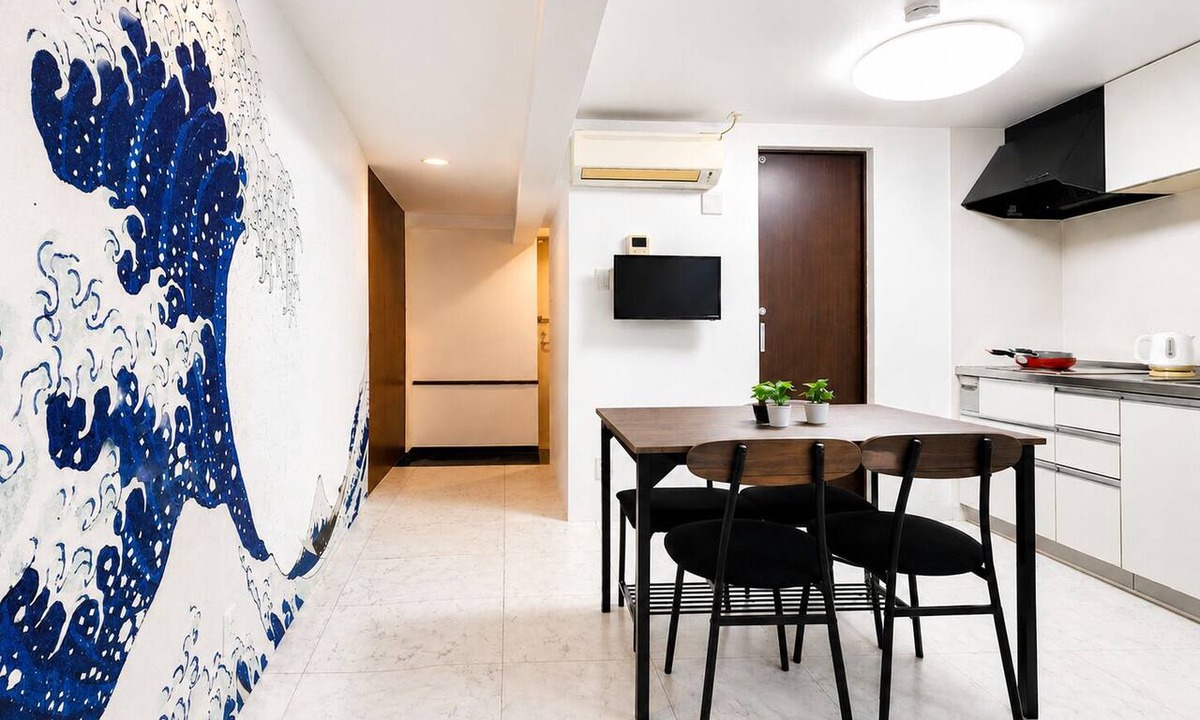 Ikuno House | Direct Access to Namba | Modern Detached House | 1 Minute from the Station | Projector | Up to 5 Guests