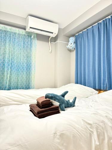 Sumida Apartment | Direct to Narita 9min walk from Kinshicho St Within walking distance of Asakusa and Skytree 50min bus ride to Disneyland 3min walk from the mall