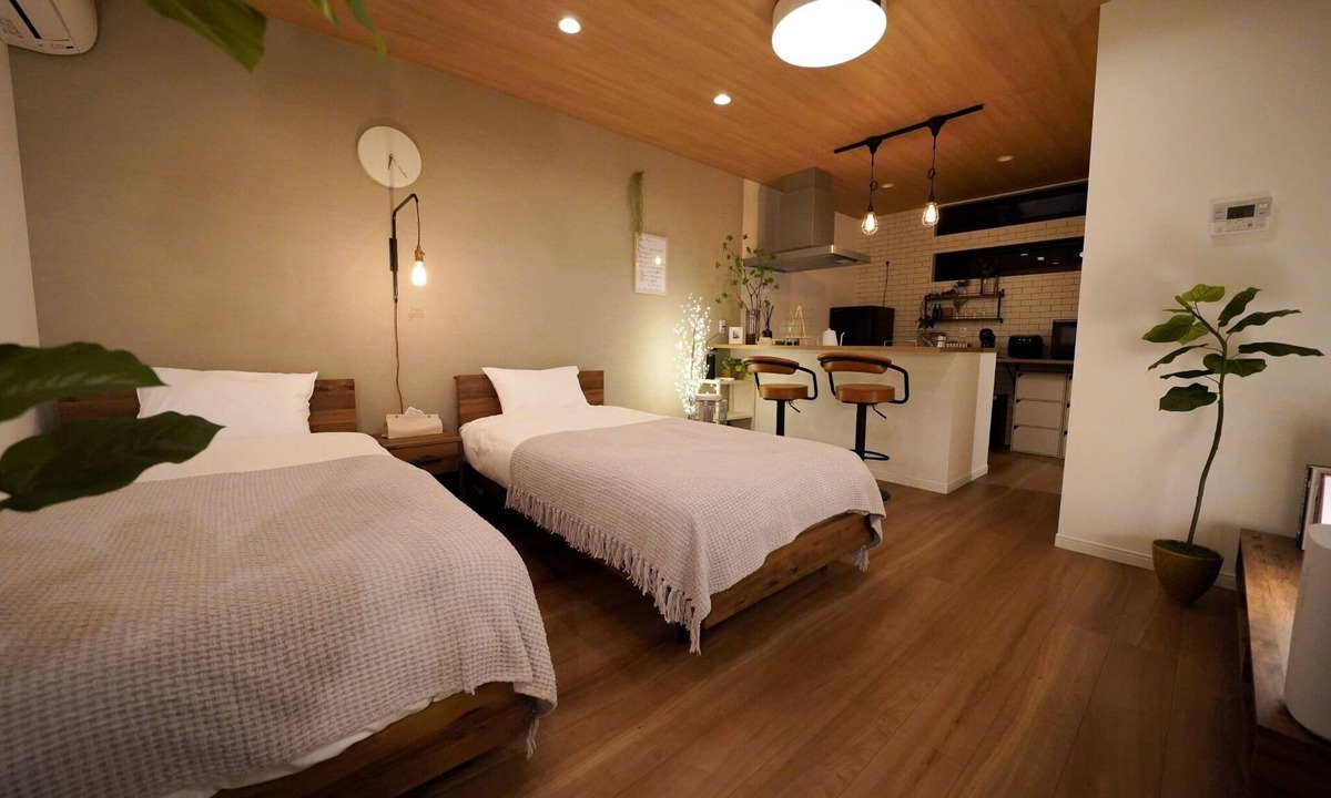 Saeki Ward Hotel | Double bed room 12 people - Garage House Hotel ISHIUCHI BASE 01/Hiroshima Hiroshima