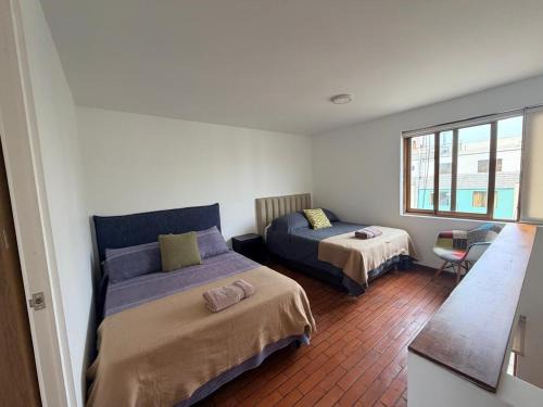 Santiago de Surco Apartment | Duplex con 3 camas - A media Cuadra Embajada USA