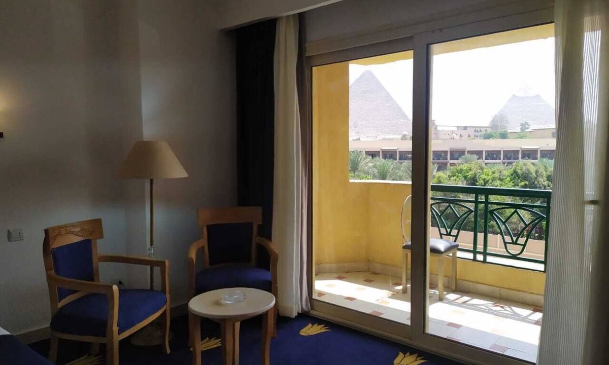 Al Haram Resort | EGYPIAN PHARAONIC CAVE