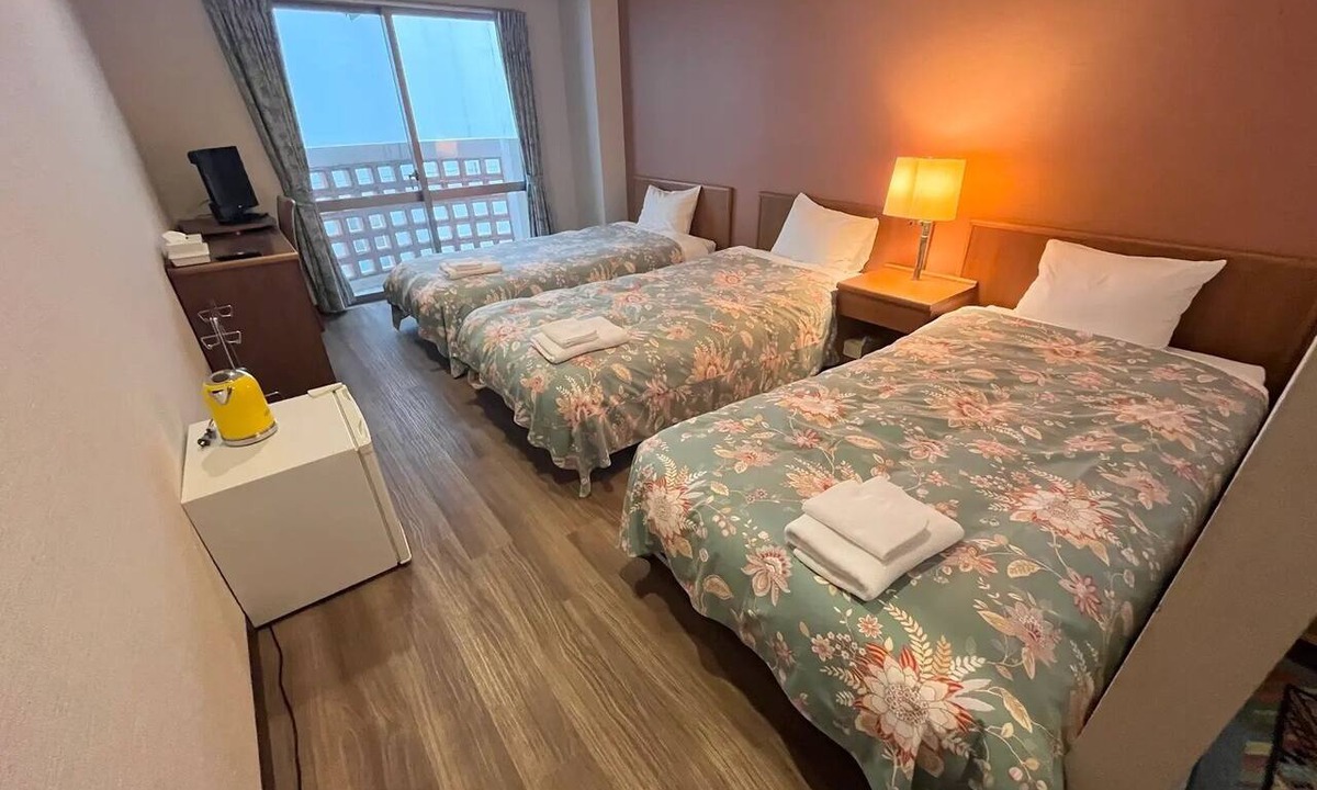 Naha Hostel | Enagic OKinawaInternational Youth Hostel