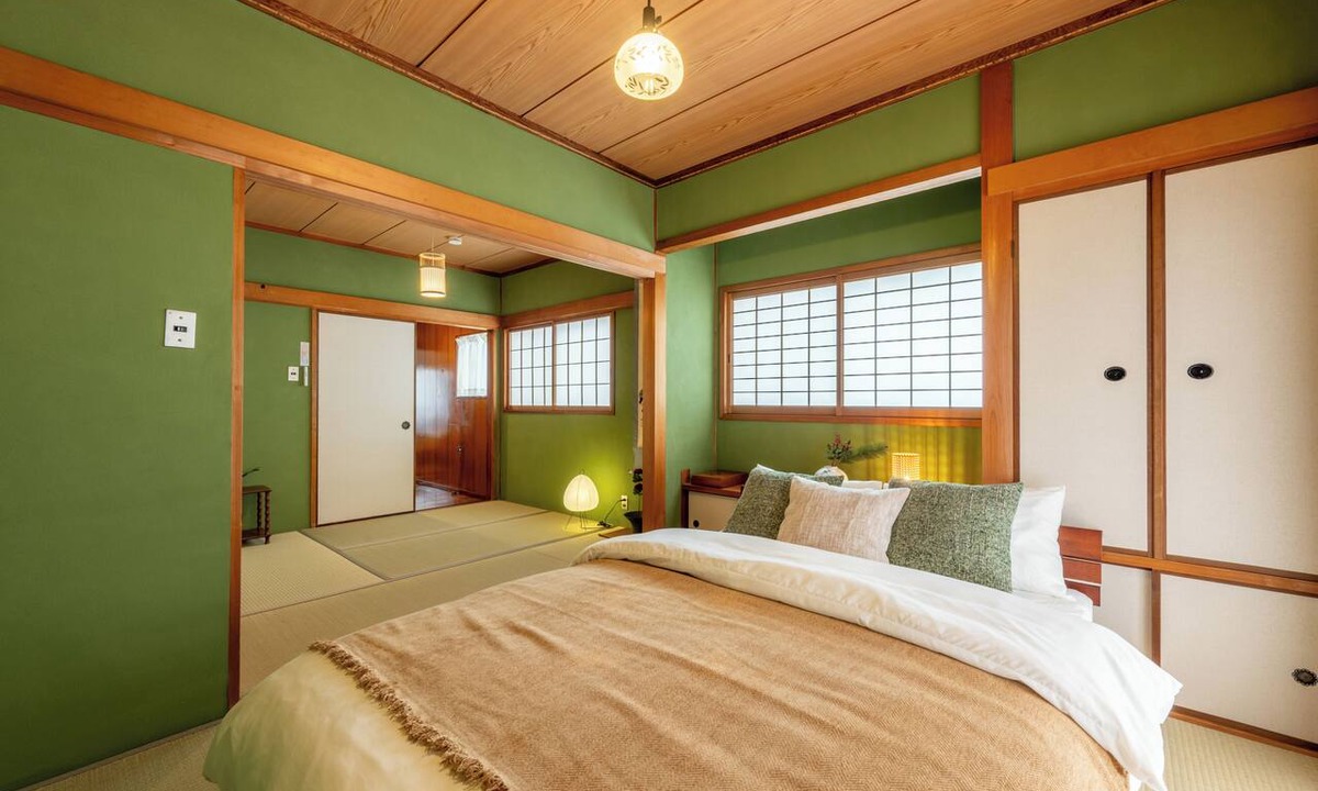 Higashiyodogawa House | Entire 85-square-meter Property for Rent | Experience Traditional Japanese-Style Rooms | 5 minutes from Shin-Osaka, 38 minutes direct to Kyoto | A base for sightseeing in the Kansai region near a shopping district