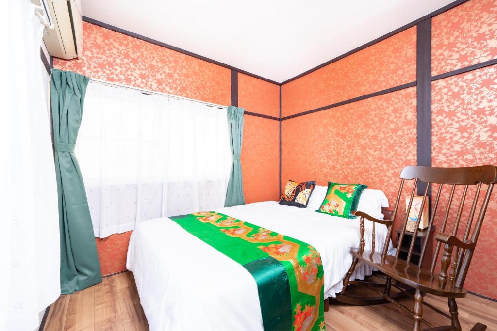 Kamiikebukuro Apartment | Everyone Gets a Room 6 Private Bedrooms 2 Showers Ikebukuro 3min