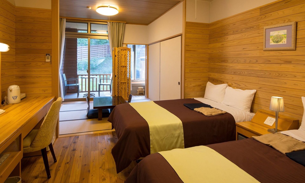 Aira Hotel | Fontana No Oka Kamo