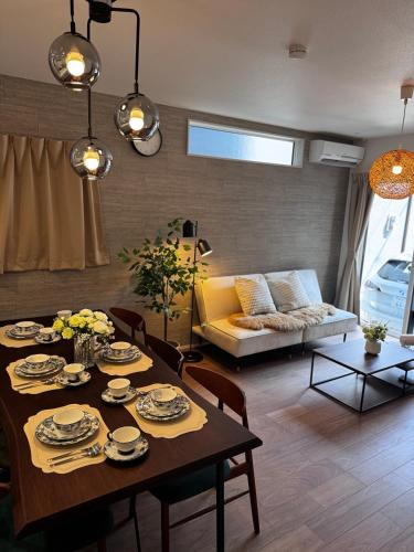 Sawara-ku House | FukuStay Hara4A 福居 新築広々貸切一軒家 無料駐車場付 空港直通藤崎駅室見駅