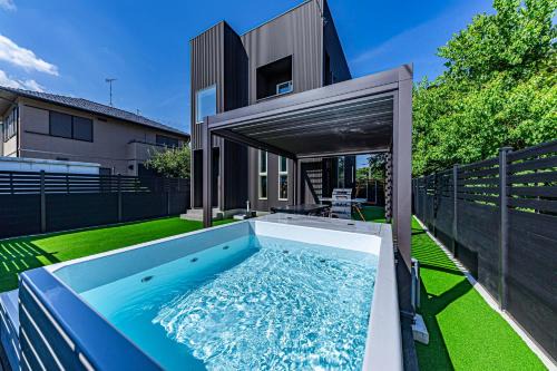 Shiga Prefecture Villa | Galaxy Pool Resort