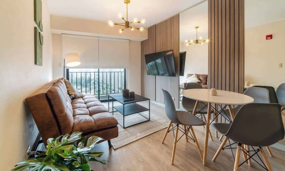 Barranco Apartment | Geko | Modern 1BR Steps to the Sea w/Pool