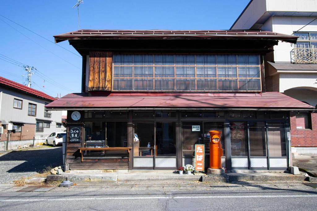Nishiaizu-machi Apartment | GLOCE西会津 ふくの屋 l 古きを知り新しきを愉しむ l 築110年超の古民家が綴る心地よい宿
