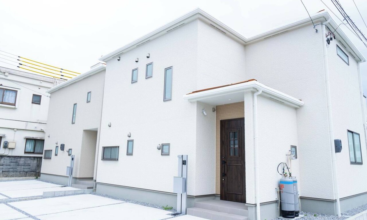 Kin Hotel | Golden Drop S