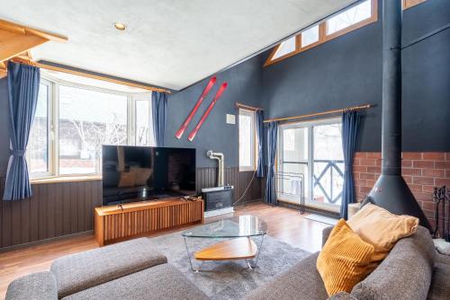 Niseko House | Goodfellas Onsen House