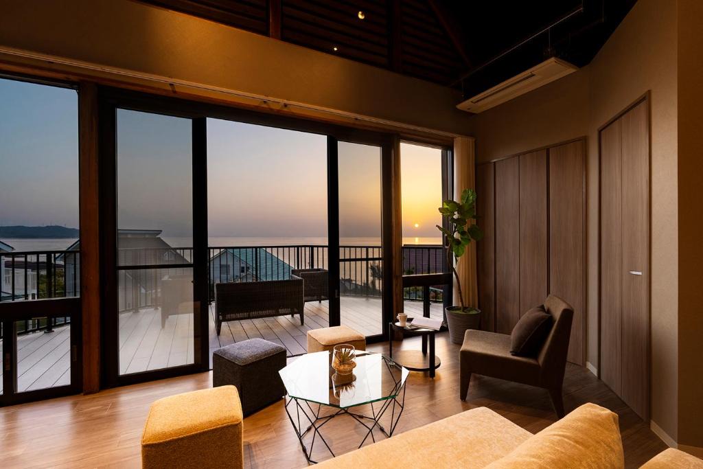 Sumoto Villa | Goshikihama Villa