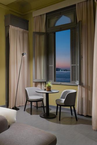Al-'Atarin Apartment | grey l studio apartments Corniche Alexandria