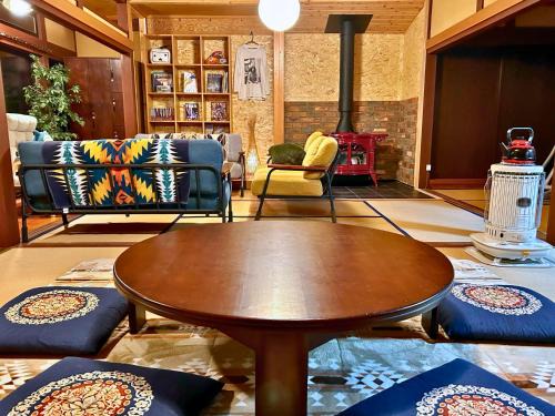 Higashiomi Hostel | Guest House DETARAMESO