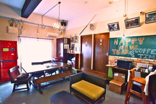 Kadena-cho House | Guesthouse Unity 全部屋鍵付個室 All rooms are private with locks