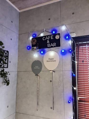 Hikari House | -Hale Murozumi- Up to 13 people ok!Hikari Private rental Seaside house with large screen projector, bar counter, and seasonal decorations