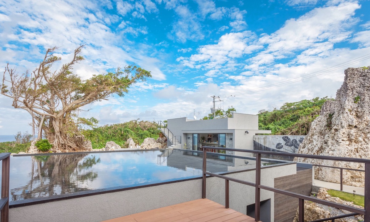Nakijin Hotel | Hanalee Villa Kouri