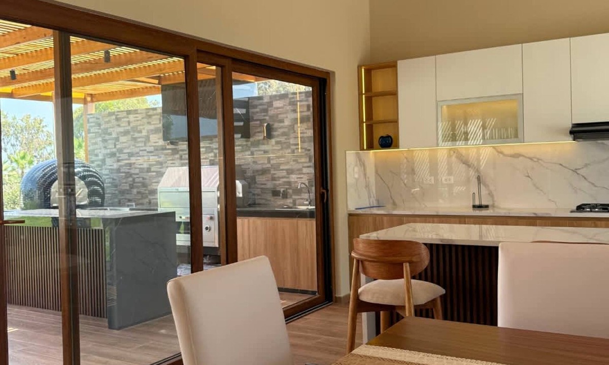 Ica Villa | HOP Paradise Modern Luxury Near the Beach