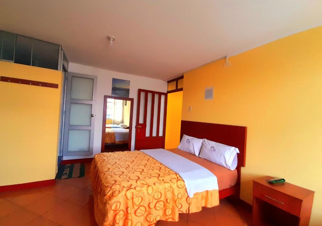 El Tambo Hotel | Hospedaje Las Lilas