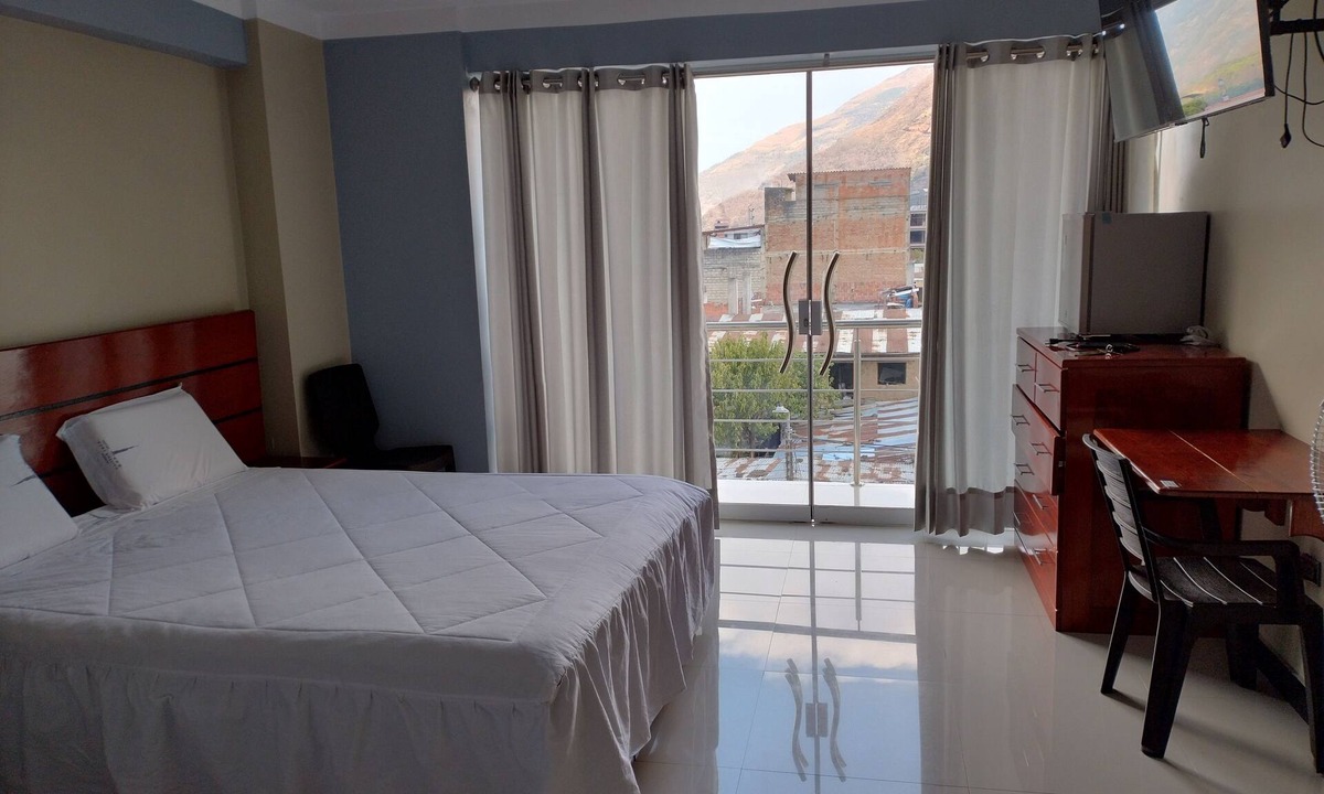 Quillabamba Hotel | HOTEL BURJ KHALIFA