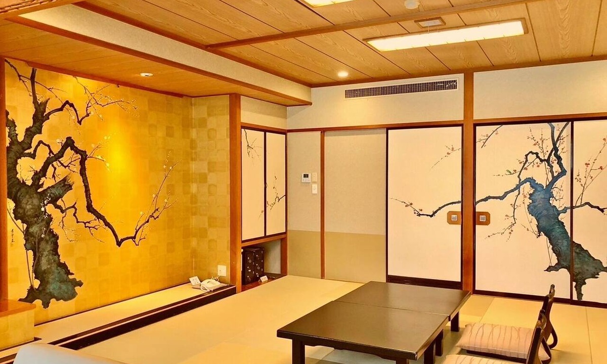 Iwamuro Onsen House | Hotel Hoho "A hotel overlooking the Echigo Plain and the Yahiko mountain range"
