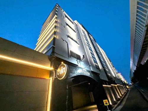 Midori Ward Hotel | Hotel Royalton