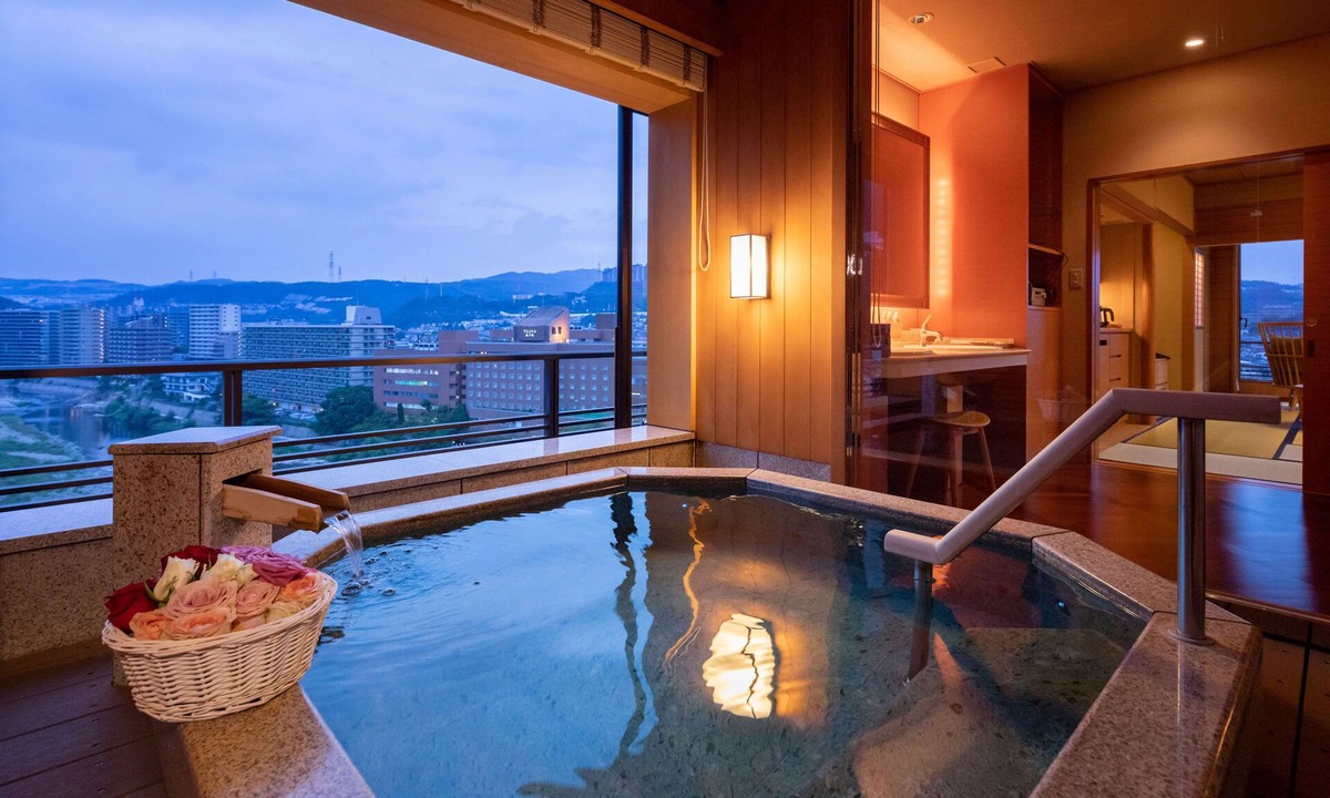 Takarazuka House | Hotel Wakamizu