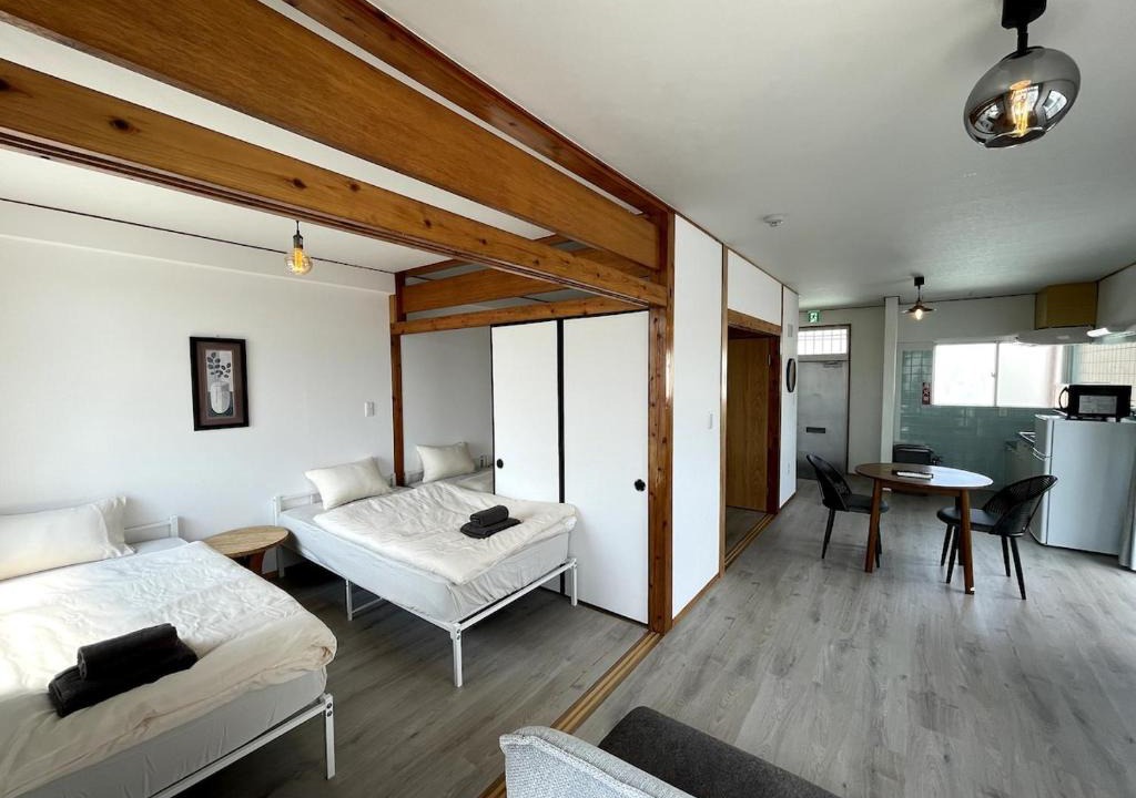 Okinawa Apartment | House 1956