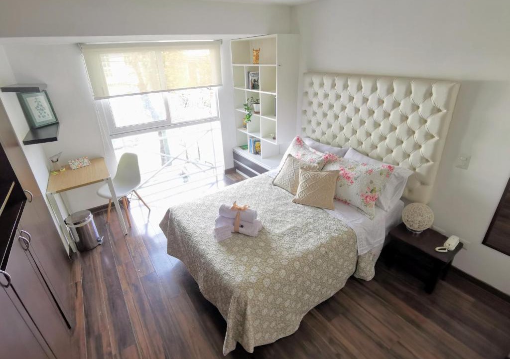 Barranco Apartment | Iluminado y moderno flat en centro de Barranco- Cozy & modern flat in centric Barranco