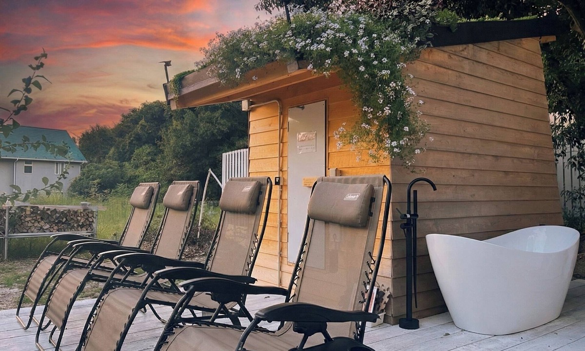 Otsu House | Japanese Cypress Sauna *BBQ *Jacuzzi *Fire pit *Detox Inn to enjoy nature in a spacious garden *5 min. drive to the ski slopes