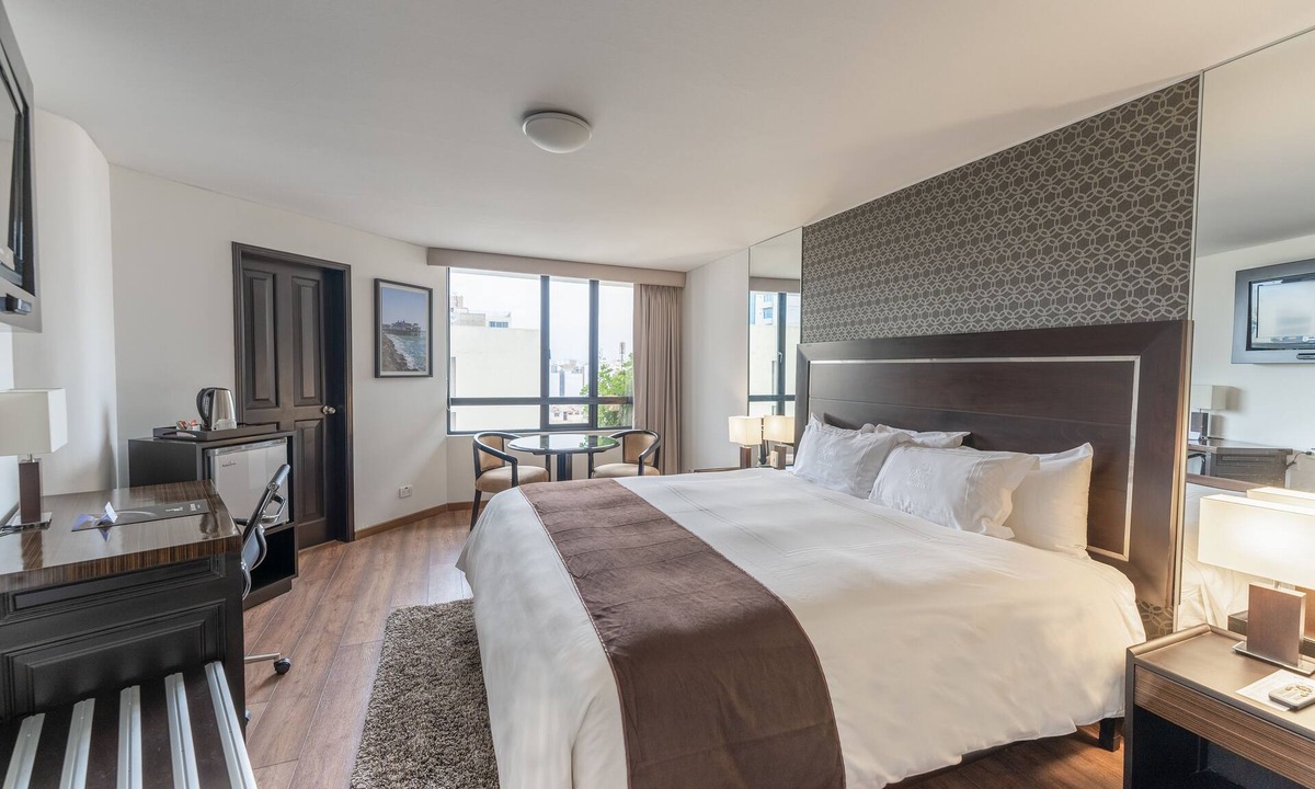 Petit Jean Ocharan Hotel | Jose Antonio Executive