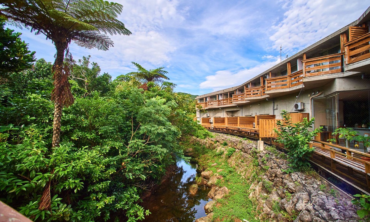 Iriomote-jima Taketomi-cho Hotel | JUNGLE HOTEL Painu Maya