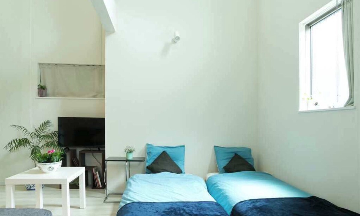 Higashi House | Just 9 minutes from the famous Shibuya Crossing, and a stone's throw from Ebisu, Nakameguro, and Daikanyama! A stylish new room with a loft is now open.